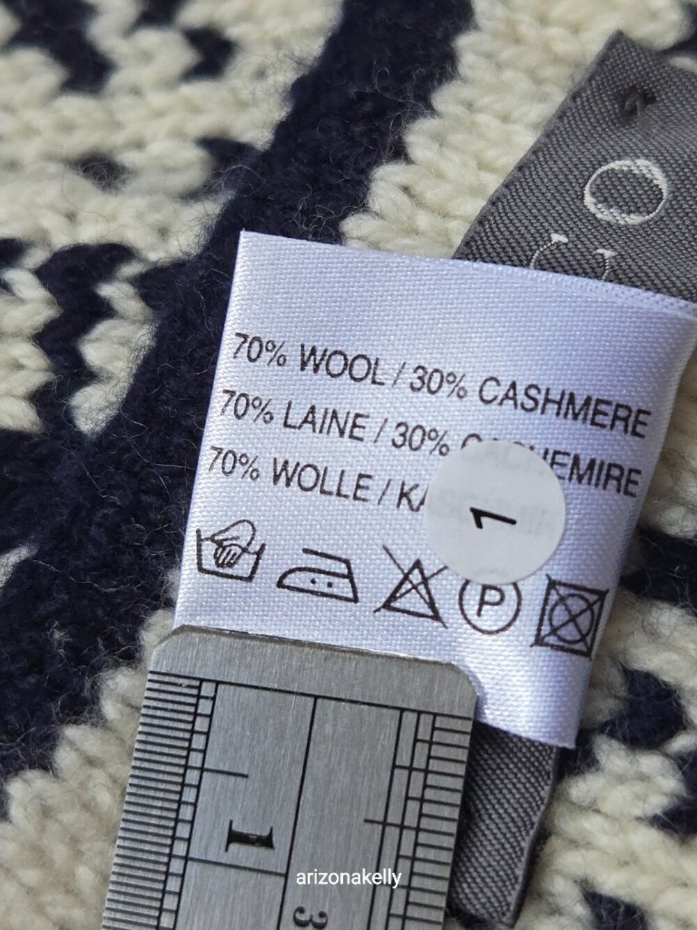 Hawico Wool/Cashmere Thick Knit Scarf Hearts & Snowflakes Luxury Scotland - Picture 7 of 16